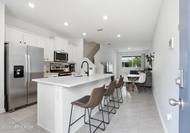 4th image of 8321 Asteroid St, Jacksonville, FL 32256 | MLS# 2146920
