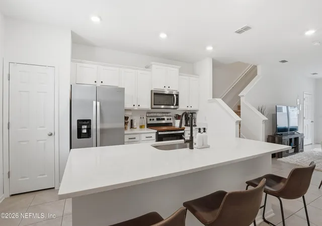 5th image of 8321 Asteroid St, Jacksonville, FL 32256 | MLS# 2146920