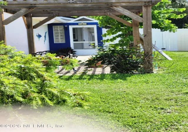 2nd image of 4 Chippeway Ct, Palm Coast, FL 32137 | MLS# 2148013