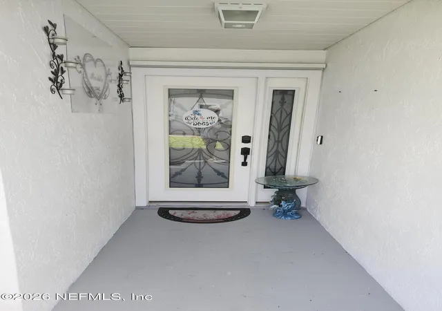 Photo 3 of Single family home for sale at 4 Chippeway Ct, Palm Coast, FL 32137 | MLS# 2148013 | Listing updated on 2026-08-30