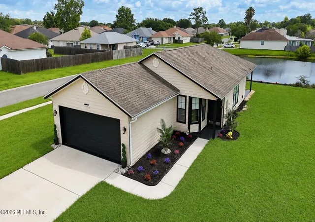 Homes for sale in Orange Park, FL | 4362 Hanging Moss Dr, Orange Park, FL 32073 | MLS# 2146921
