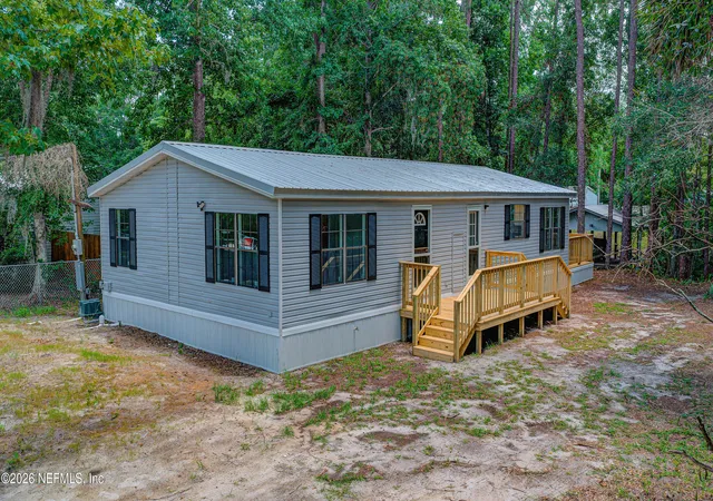 Homes for sale in Satsuma, FL | 118 Waterway Dr, Satsuma, FL 32189 | MLS# 2147395