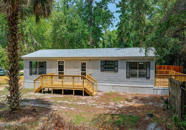 Homes for sale in Satsuma, FL | 118 Waterway Dr, Satsuma, FL 32189 | MLS# 2147395