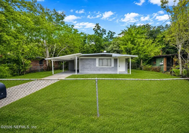 3rd image of 2467 25Th St W, Jacksonville, FL 32209 | MLS# 2147371
