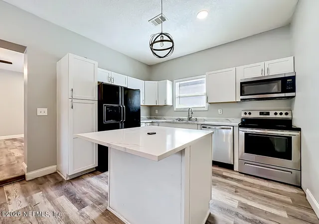 Photo 3 of Sale Pending at 1680 8th Street W, Jacksonville, FL 32209 | MLS# 2147187 | Listing updated on 2026-08-25