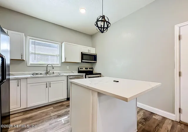 Photo 4 of Sale Pending at 1680 8th Street W, Jacksonville, FL 32209 | MLS# 2147187 | Listing updated on 2026-08-25