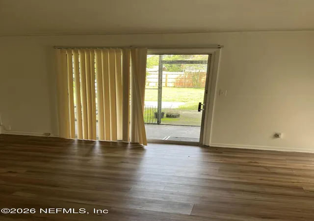 Listing Photo 5 - Condo for sale in building located at 2859 Sydney St, Jacksonville, FL 32205