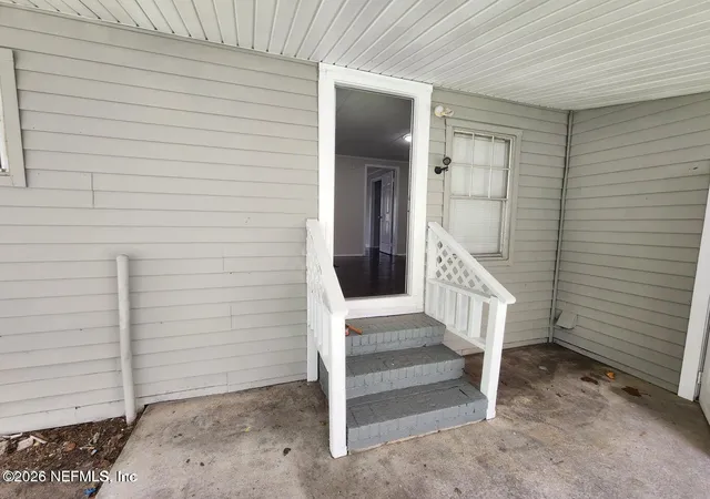 4th image of 5827 Augo Ln, Jacksonville, FL 32244 | MLS# 2147376