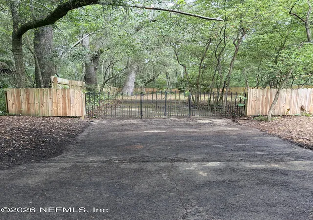 Homes for sale in Gainesville, FL | 1224 Ne 3rd Ave, Gainesville, FL 32641 | MLS# 2147368
