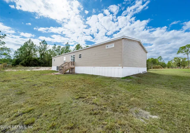 Photo 4 of Manufactured home for sale at 4500 Marilyn Ct, Keystone Heights, FL 32656 | MLS# 2147435 | Listing updated on 2026-09-12