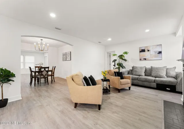 3rd image of 2131 Redfern Rd, Jacksonville, FL 32207 | MLS# 2147600