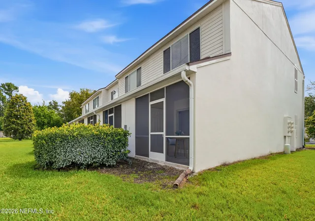 Homes for sale in Jacksonville, FL | 12311 Kensington Lakes Drive, Jacksonville, FL 32246 | Houzeo