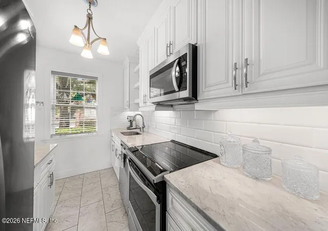 Photo 3 of Condo for sale at 823 Lasalle St #821/823, Jacksonville, FL 32207 | MLS# 2147789 | Listing updated on 2026-09-13
