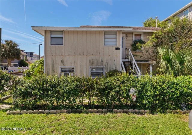 2nd image of 1204 2nd St S, Jacksonville Beach, FL 32250 | MLS# 2153114