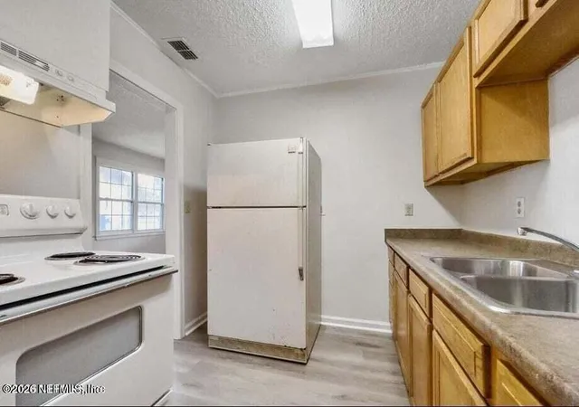 Photo 4 of Single family home for sale at 884 Detroit St, Jacksonville, FL 32254 | MLS# 2147803 | Listing updated on 2026-09-02