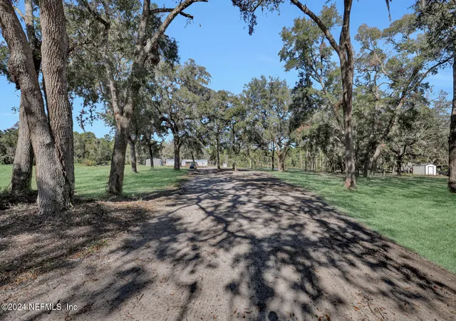 Photo 2 of Manufactured home for sale at 141 Woods Rd, San Mateo, FL 32187 | MLS# 2147834 | Listing updated on 2026-06-20