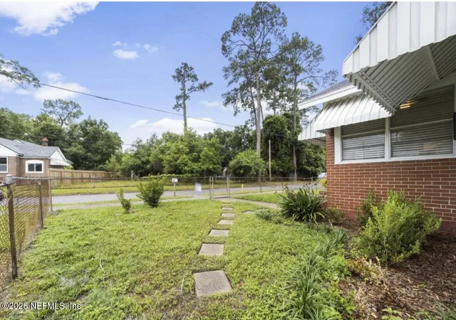 10th image of 325 Chestnut Dr, Jacksonville, FL 32208 | MLS# 2147969