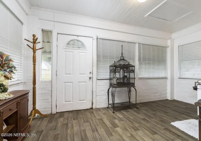 2nd image of 325 Chestnut Dr, Jacksonville, FL 32208 | MLS# 2147969