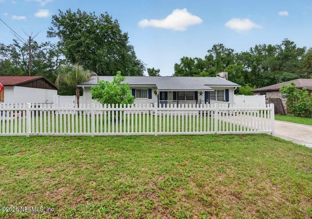 Homes for sale in Green Cove Springs, FL | 1208 1208 Melrose Ave, Green Cove Springs, FL 32043 | MLS# 2148059