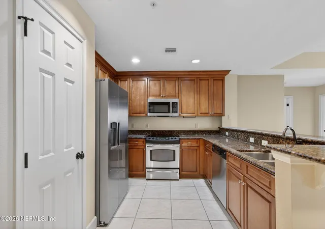 5th image of 1478 Riverplace Blvd #1708, Jacksonville, FL 32207 | MLS# 2148409