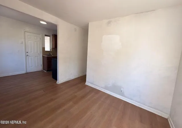 3rd image of 5627 Belafonte Dr, Jacksonville, FL 32209 | MLS# 2147960