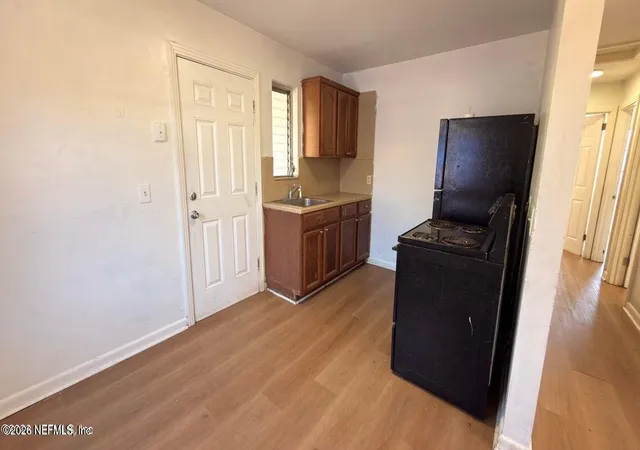 4th image of 5627 Belafonte Dr, Jacksonville, FL 32209 | MLS# 2147960
