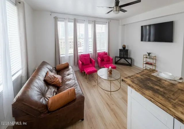 4th image of 311 W Ashley St #701 A&B, Jacksonville, FL 32202 | MLS# 2149099