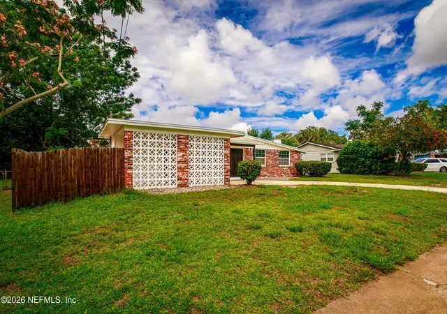 2nd image of 1192 Knobb Hill Dr, Jacksonville, FL 32221 | MLS# 2148224