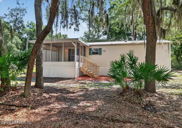 1st image of 101 Diamond Lake Dr, Crescent City, FL 32112 | MLS# 2148453