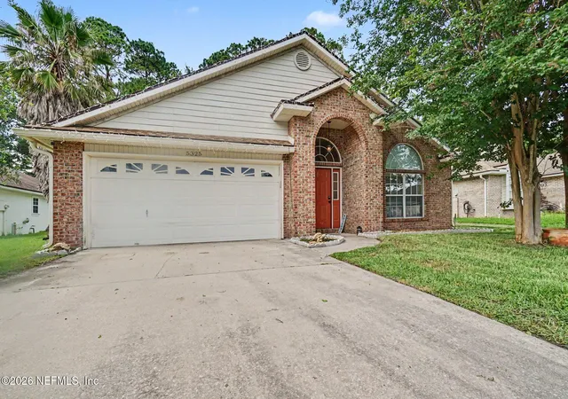Photo 2 of Single family home for sale at 5325 Lake Gdns Ln, Jacksonville, FL 32258 | MLS# 2148252 | Listing updated on 2026-08-27