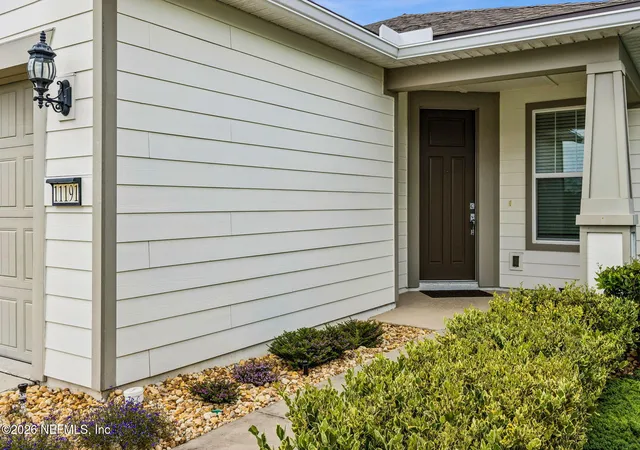 Photo 3 of Sale Pending at 11191 Lenora Ct, Jacksonville, FL 32256 | MLS# 2151375 | Listing updated on 2026-08-22