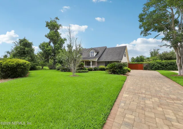 Photo 3 of Sale Pending at 711 Balmoral Ln, Orange Park, FL 32073 | MLS# 2148381 | Listing updated on 2026-07-02