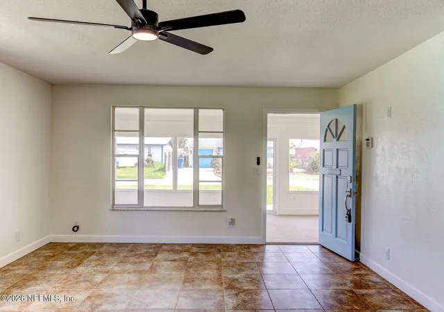 Photo 4 of Sale Pending at 129 Holland Rd, Ormond Beach, FL 32176 | MLS# 2148471 | Listing updated on 2026-06-15