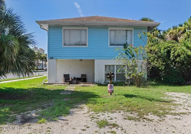 Photo 3 of House for sale at 208 13th Avenue N, Jacksonville Beach, FL 32250 | MLS# 2153091 | Listing updated on 2026-07-06