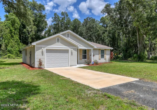 3rd image of 101 Killian Dr, Hawthorne, FL 32640 | MLS# 2148555