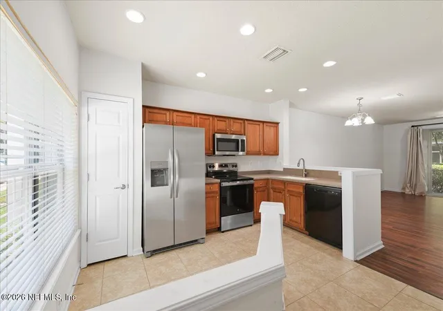 Photo 4 of Townhouse for sale at 8125 Summer Point Ct, Jacksonville, FL 32256 | MLS# 2150905 | Listing updated on 2026-10-08