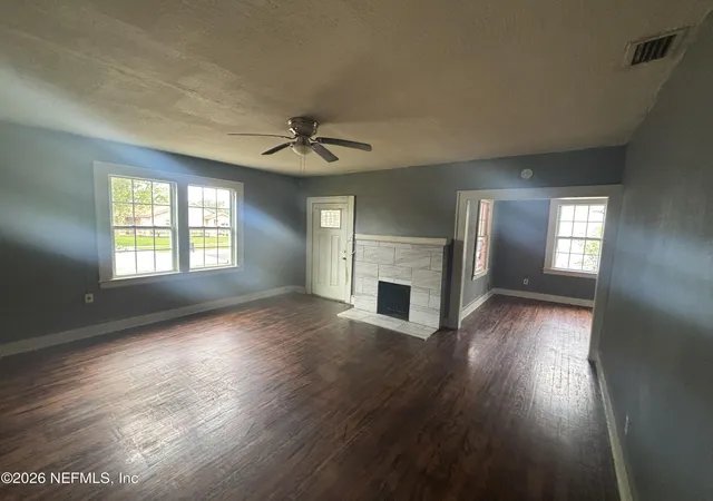 Photo 2 of Sale Pending at 1239 Mcconihe St, Jacksonville, FL 32209 | MLS# 2150083 | Listing updated on 2026-07-27