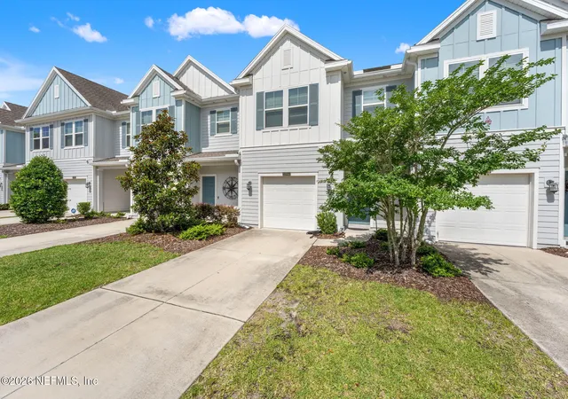 Photo 3 of Sale Pending at 10364 Benson Lake Dr, Jacksonville, FL 32222 | MLS# 2148835 | Listing updated on 2026-07-14