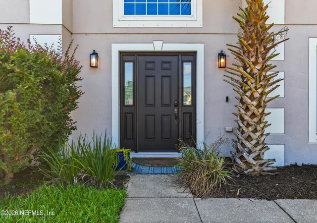 Photo 3 of Sale Pending at 3323 Hickory Leaf Ct, Jacksonville, FL 32226 | MLS# 2148802 | Listing updated on 2026-09-10