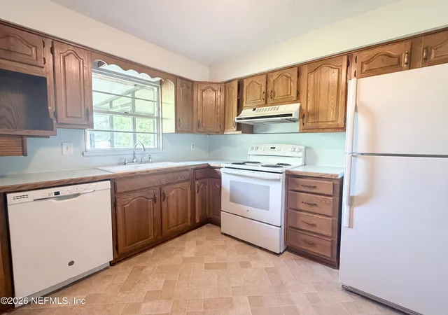 Photo 2 of Sale Pending at 279 Bonnlyn Dr, Orange Park, FL 32073 | MLS# 2148703 | Listing updated on 2026-07-24