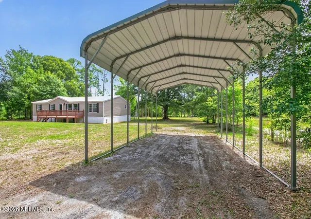 Photo 2 of Sale Pending at 1631 Westwood Ct, Jacksonville, FL 32234 | MLS# 2149012 | Listing updated on 2026-08-28