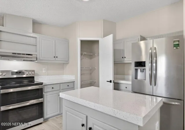 Photo 4 of Manufactured Home at 1631 Westwood Ct, Jacksonville, FL 32234 | MLS# 2149012 | | Sold on 2026-09-16