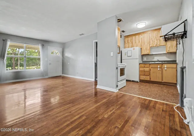 Photo 4 of Single family home for sale at 4819 Homecrest Cir, Jacksonville, FL 32244 | MLS# 2149154 | Listing updated on 2026-08-26