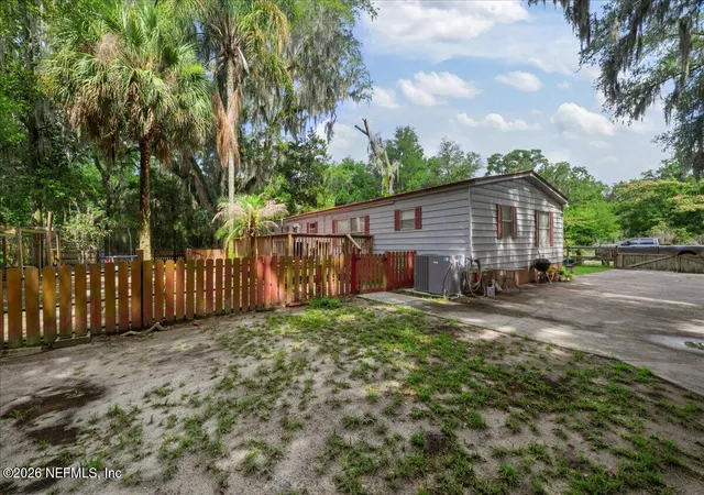Photo 4 of Manufactured home for sale at 3429 Balsam St, Palatka, FL 32177 | MLS# 2149172 | Listing updated on 2026-07-10