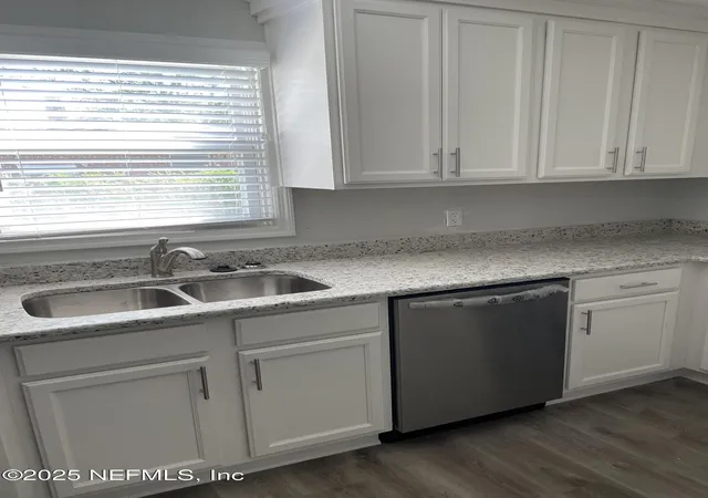 3rd image of 3677 Walsh St, Jacksonville, FL 32205 | MLS# 2149207