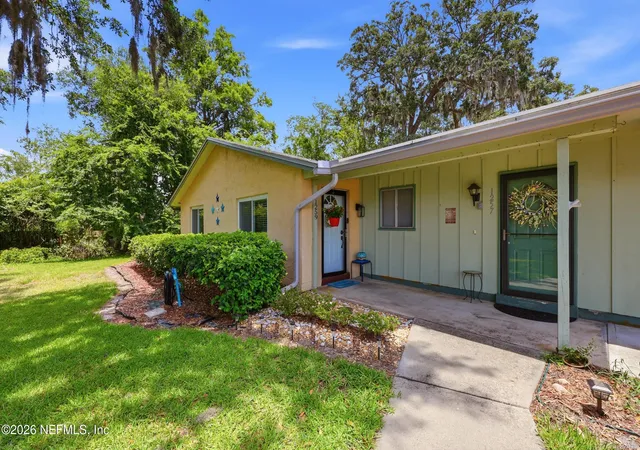 Homes for sale in Orange Park, FL | 1259 The Grove Rd, Orange Park, FL 32073 | MLS# 2149915