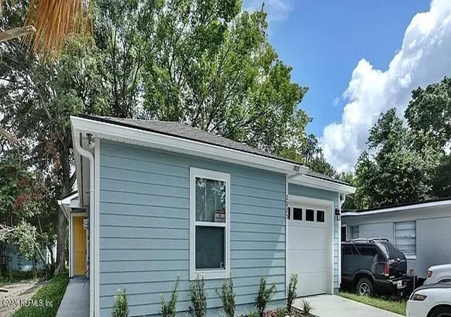 Photo 1 of Sale Pending at 2025 Commonwealth Ave, Jacksonville, FL 32209 | MLS# 2149338 | Listing updated on 2026-06-08