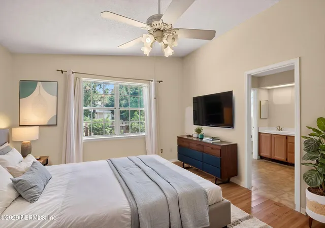 Photo 4 of Single family home for sale at 4341 Lake Woodbourne Dr S, Jacksonville, FL 32217 | MLS# 2150859 | Listing updated on 2026-07-07