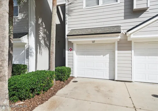 Photo 3 of Condo for sale at 7068 Deer Lodge Cir #107, Jacksonville, FL 32256 | MLS# 2149489 | Listing updated on 2026-08-23