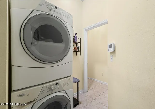 Listing Photo 5 - Condo for sale in building located at 7068 Deer Lodge Cir, Jacksonville, FL 32256 - Unit #107
